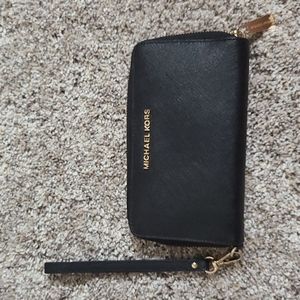 Michael Kors wristlet